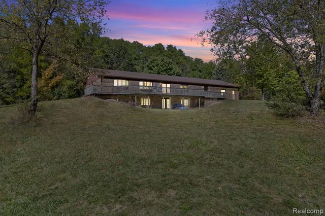 15281 Us 12 Highway, Brooklyn, MI 49253