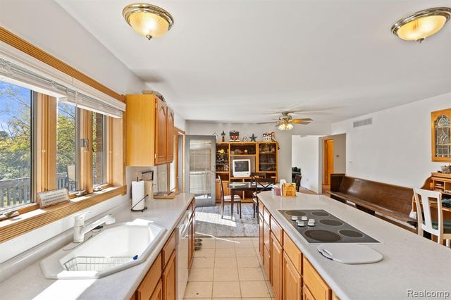 15281 Us 12 Highway, Brooklyn, MI 49253