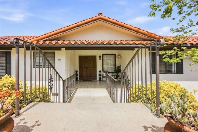 258 Vista Grande, Escondido, CA 92025