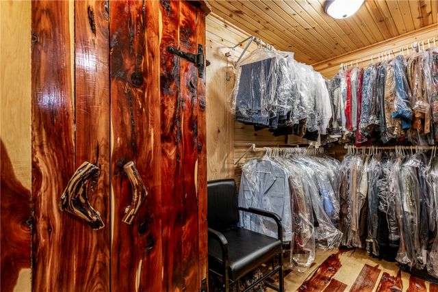 159 County Road 210, Eureka Springs, AR 72632