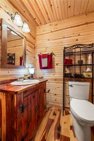 159 County Road 210, Eureka Springs, AR 72632