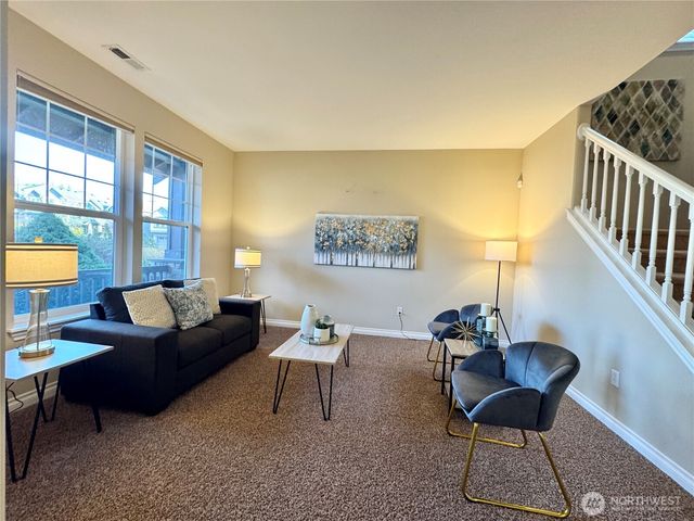 762 Ilwaco Place NE, Renton, WA 98059