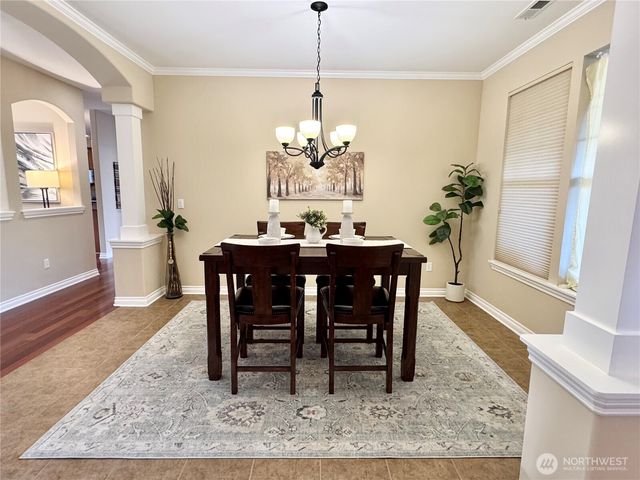 762 Ilwaco Place NE, Renton, WA 98059