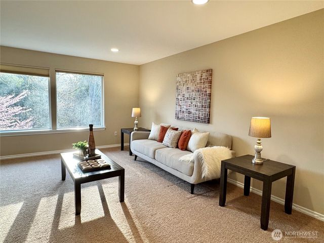 762 Ilwaco Place NE, Renton, WA 98059