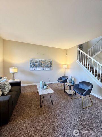 762 Ilwaco Place NE, Renton, WA 98059