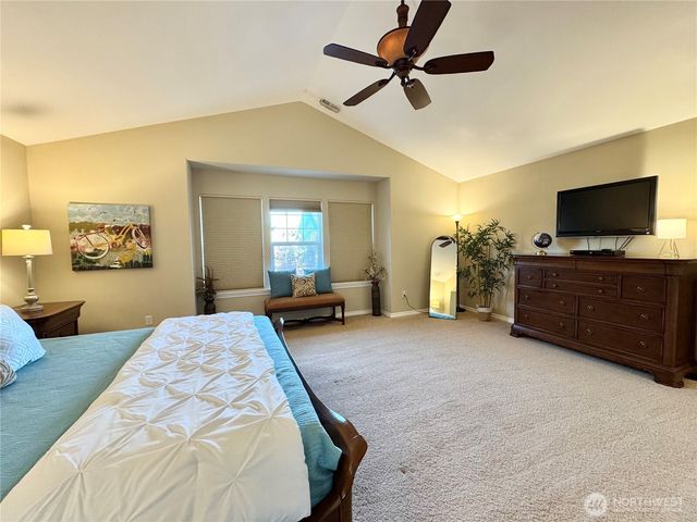 762 Ilwaco Place NE, Renton, WA 98059