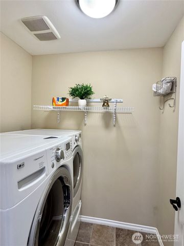 762 Ilwaco Place NE, Renton, WA 98059