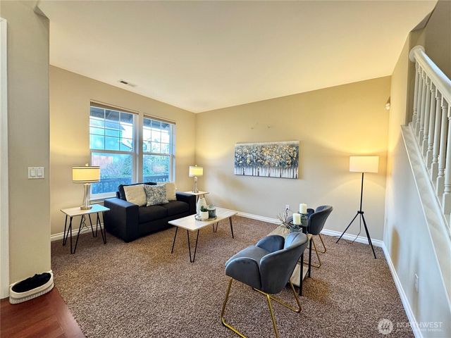 762 Ilwaco Place NE, Renton, WA 98059