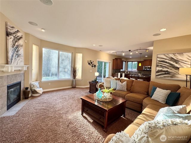 762 Ilwaco Place NE, Renton, WA 98059