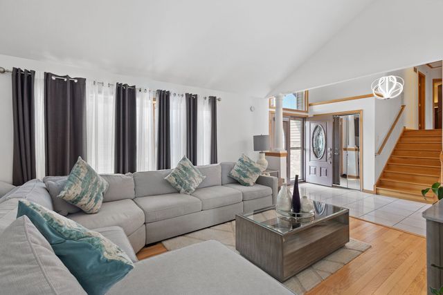 931 Destiny Drive, Matteson, IL 60443