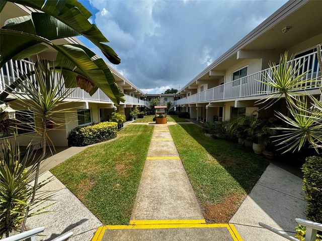6700 1ST AVENUE S 103, St Petersburg, FL 33707