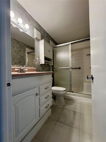 6700 1ST AVENUE S 103, St Petersburg, FL 33707