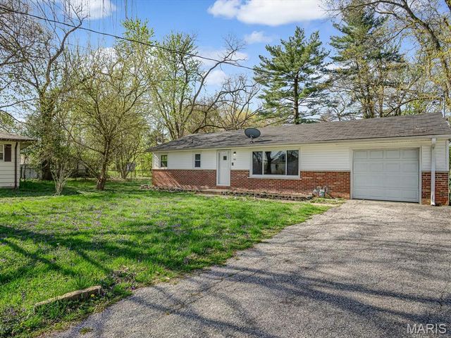 101 Glencoe Drive, Belleville, IL 62221