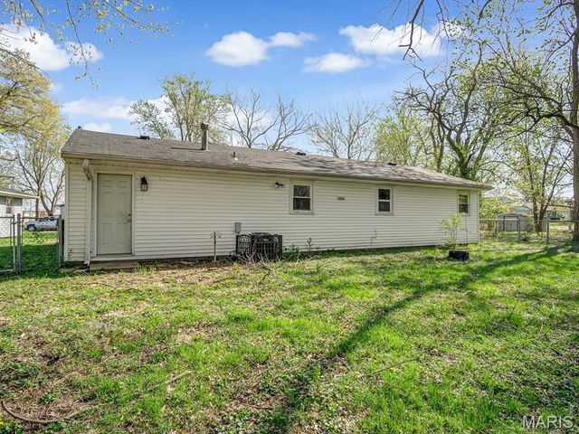101 Glencoe Drive, Belleville, IL 62221
