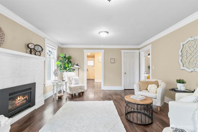 1203 N 2nd Street, Renton, WA 98057