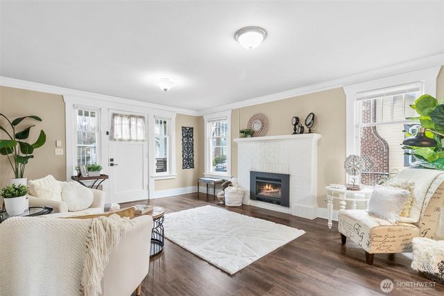 1203 N 2nd Street, Renton, WA 98057