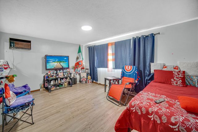 2510 N 72nd Court, Elmwood Park, IL 60707