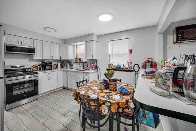 2510 N 72nd Court, Elmwood Park, IL 60707