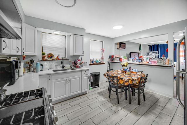 2510 N 72nd Court, Elmwood Park, IL 60707