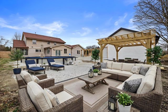 2205 2nd STREET, Kenosha, WI 53140