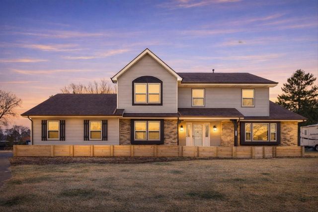 2205 2nd STREET, Kenosha, WI 53140