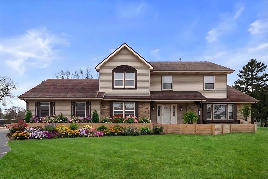 2205 2nd STREET, Kenosha, WI 53140