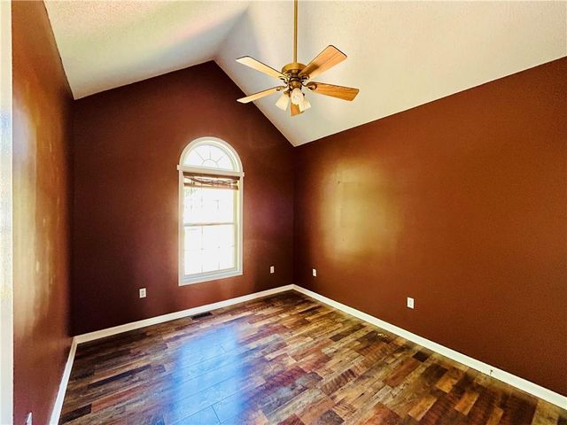 14503 Shamrock Way, Smithville, MO 64089