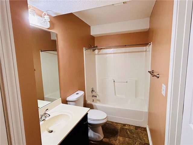 14503 Shamrock Way, Smithville, MO 64089
