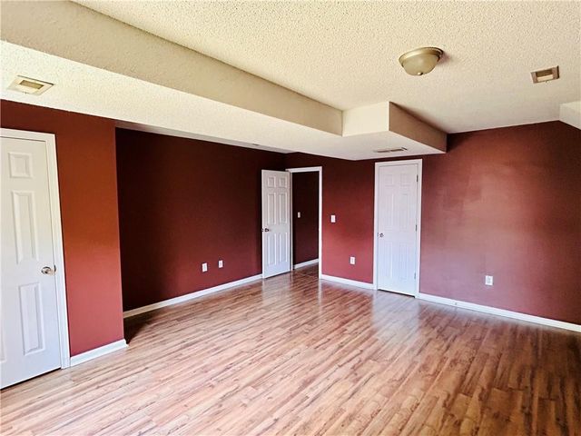14503 Shamrock Way, Smithville, MO 64089