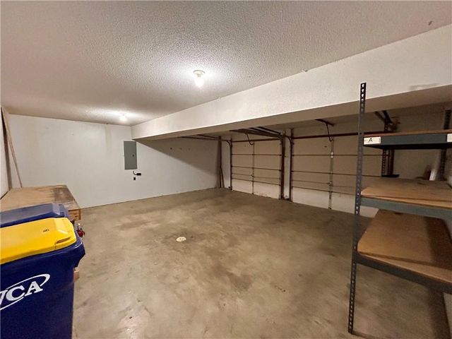 14503 Shamrock Way, Smithville, MO 64089