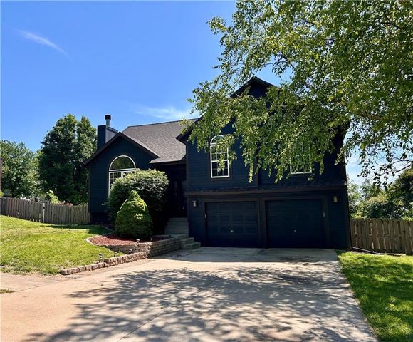 14503 Shamrock Way, Smithville, MO 64089