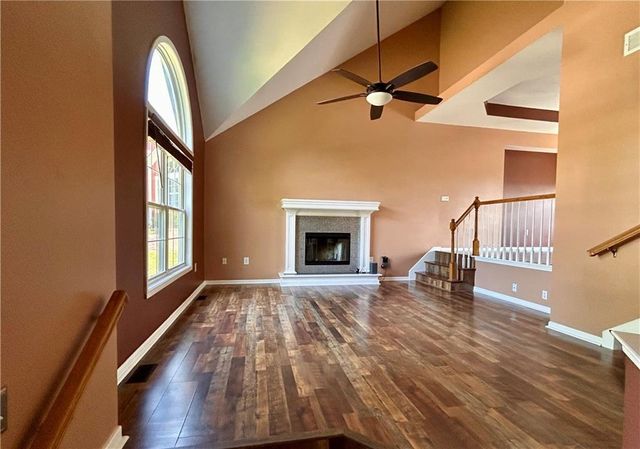 14503 Shamrock Way, Smithville, MO 64089