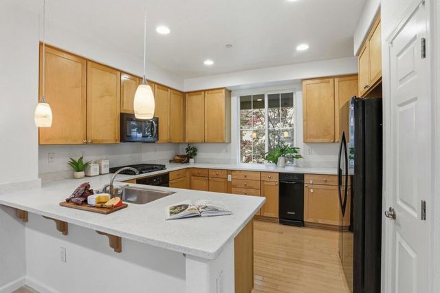 745 Mente Linda Loop, Milpitas, CA 95035
