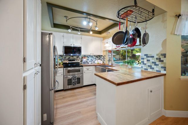 321 High Point Ct, Modesto, CA 95357