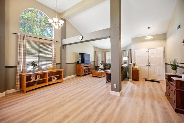 321 High Point Ct, Modesto, CA 95357