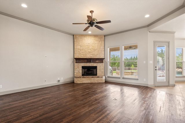 3231 Baylor Boulevard, Midlothian, TX 76065