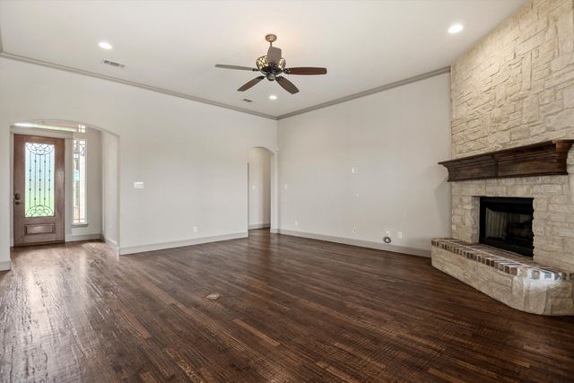 3231 Baylor Boulevard, Midlothian, TX 76065