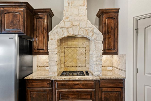3231 Baylor Boulevard, Midlothian, TX 76065