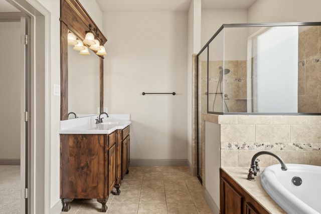 3231 Baylor Boulevard, Midlothian, TX 76065