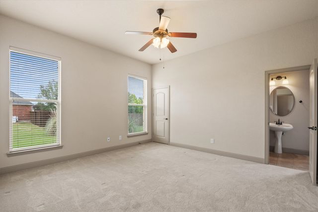 3231 Baylor Boulevard, Midlothian, TX 76065