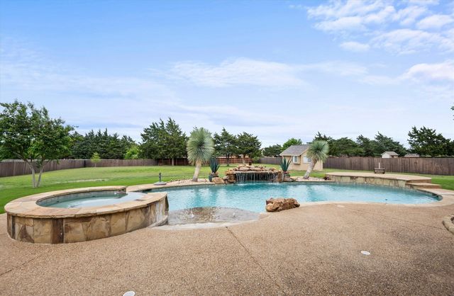 3231 Baylor Boulevard, Midlothian, TX 76065