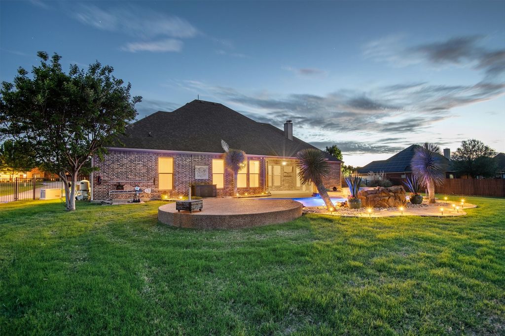3231 Baylor Boulevard, Midlothian, TX 76065