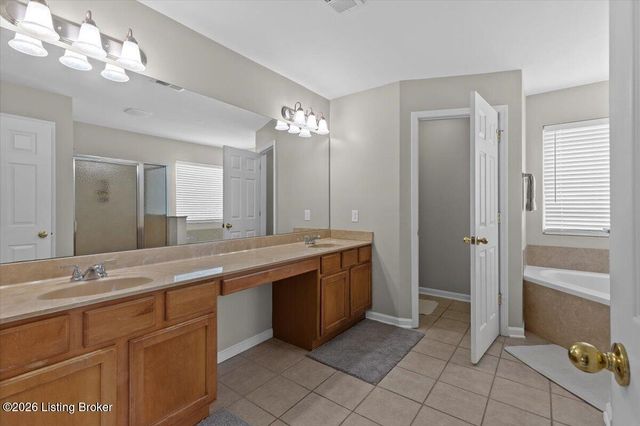 3419 Stony Farm Dr, Louisville, KY 40299