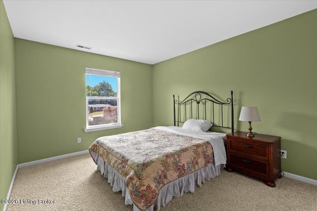 3419 Stony Farm Dr, Louisville, KY 40299