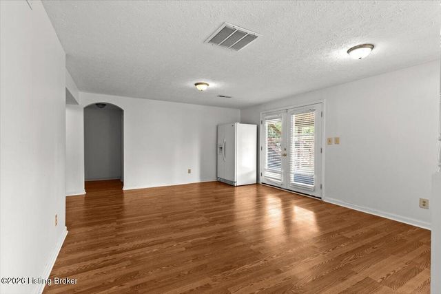 3419 Stony Farm Dr, Louisville, KY 40299