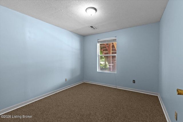 3419 Stony Farm Dr, Louisville, KY 40299