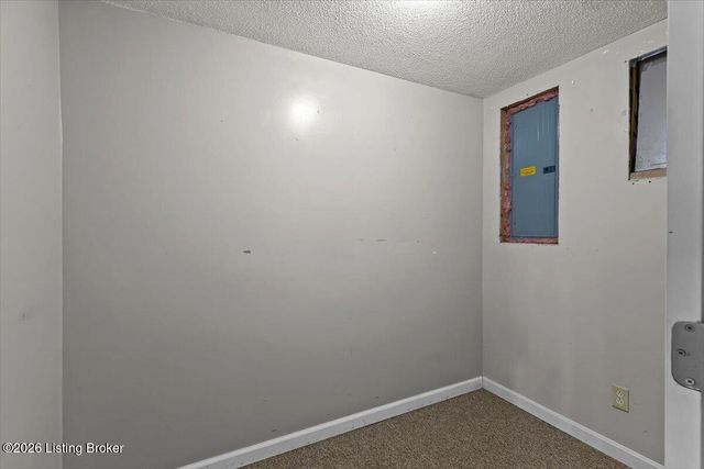 3419 Stony Farm Dr, Louisville, KY 40299