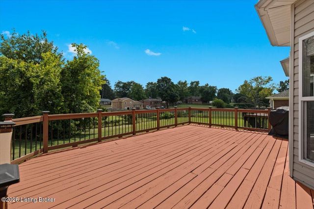 3419 Stony Farm Dr, Louisville, KY 40299