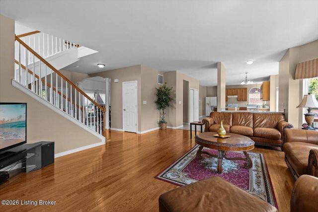 3419 Stony Farm Dr, Louisville, KY 40299