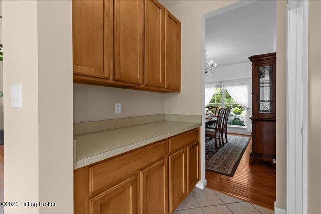 3419 Stony Farm Dr, Louisville, KY 40299